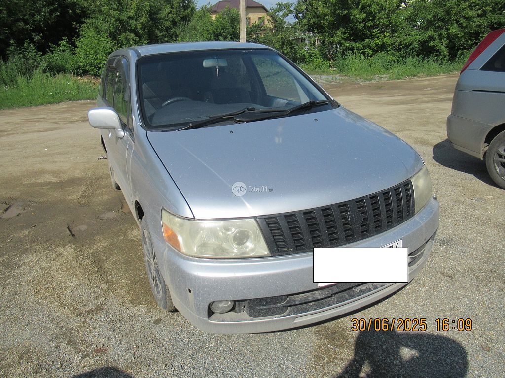Фото Nissan Bassara 8