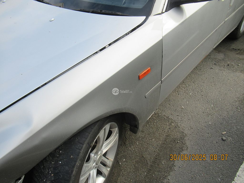 Фото Nissan Gloria 16