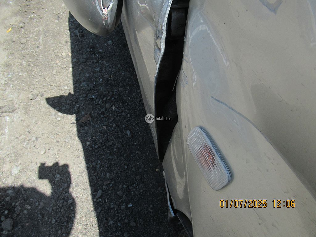 Фото Nissan Wingroad 84