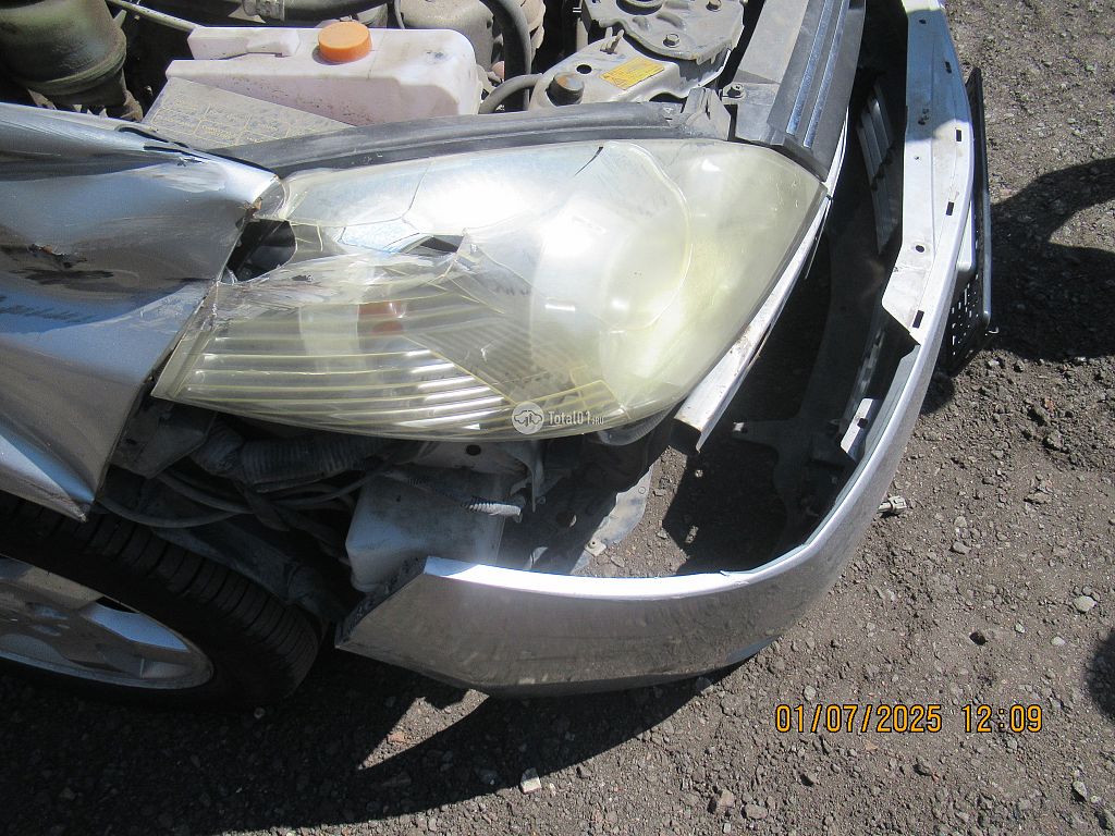 Фото Nissan Wingroad 122