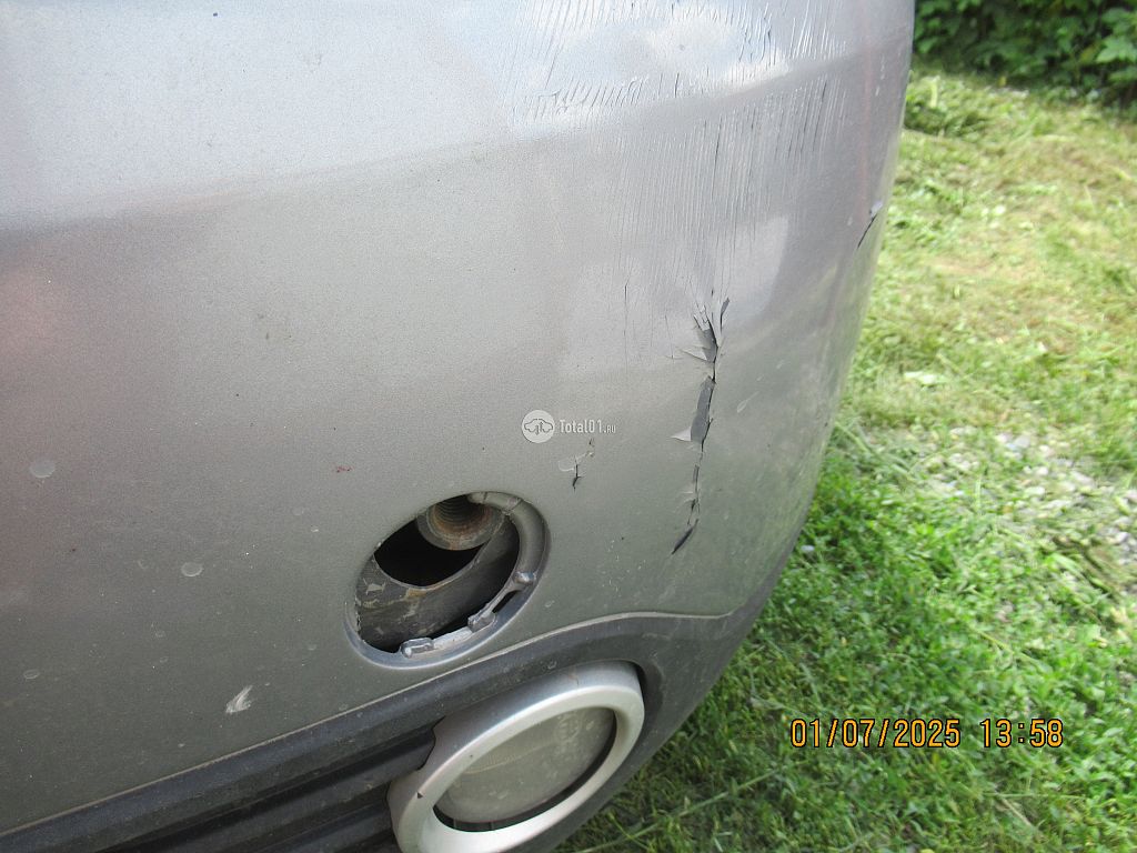 Фото Mazda Verisa 34