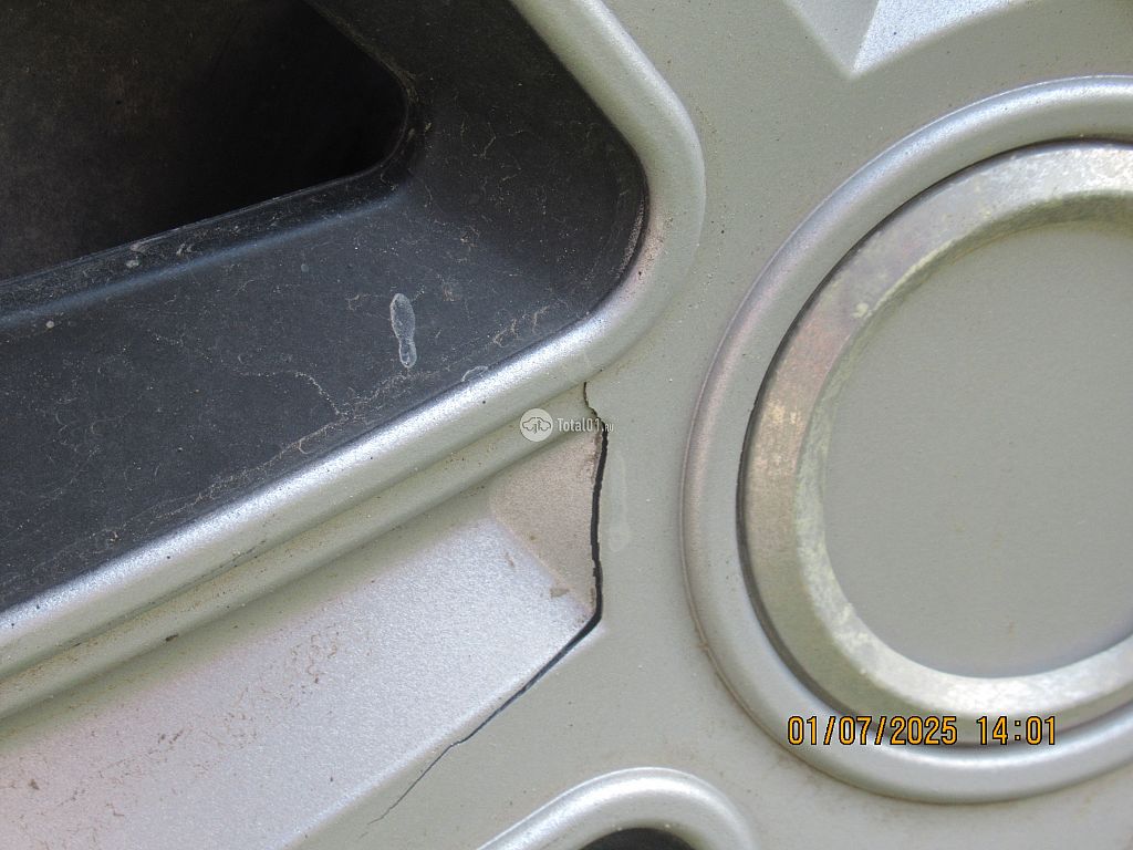 Фото Mazda Verisa 104