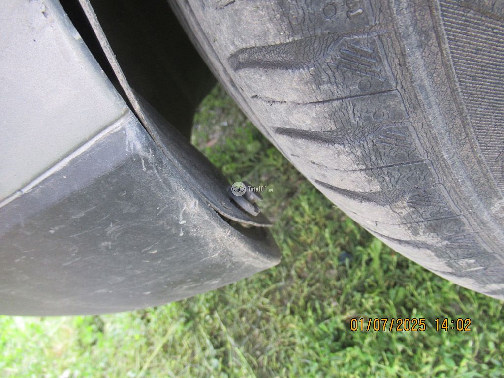 Фото Mazda Verisa 116