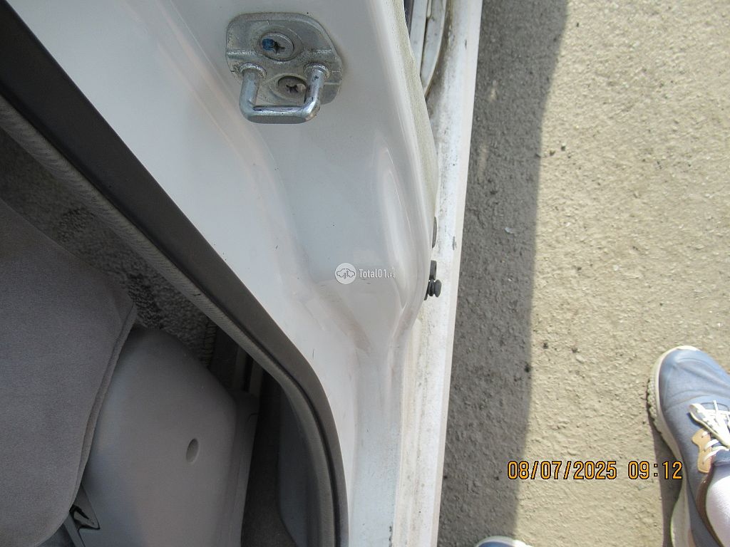 Фото Nissan Liberty 96