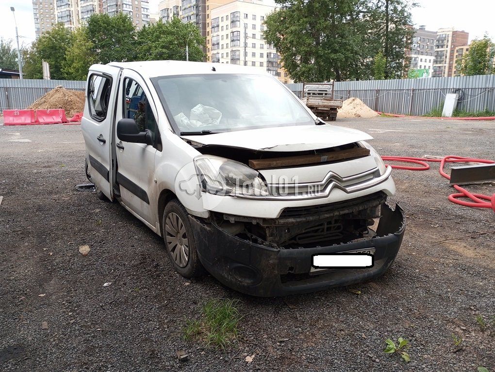 Фото Citroen Berlingo 26