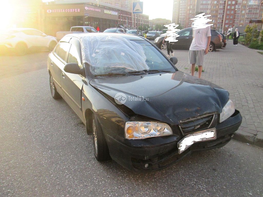 Фото Hyundai Elantra 4