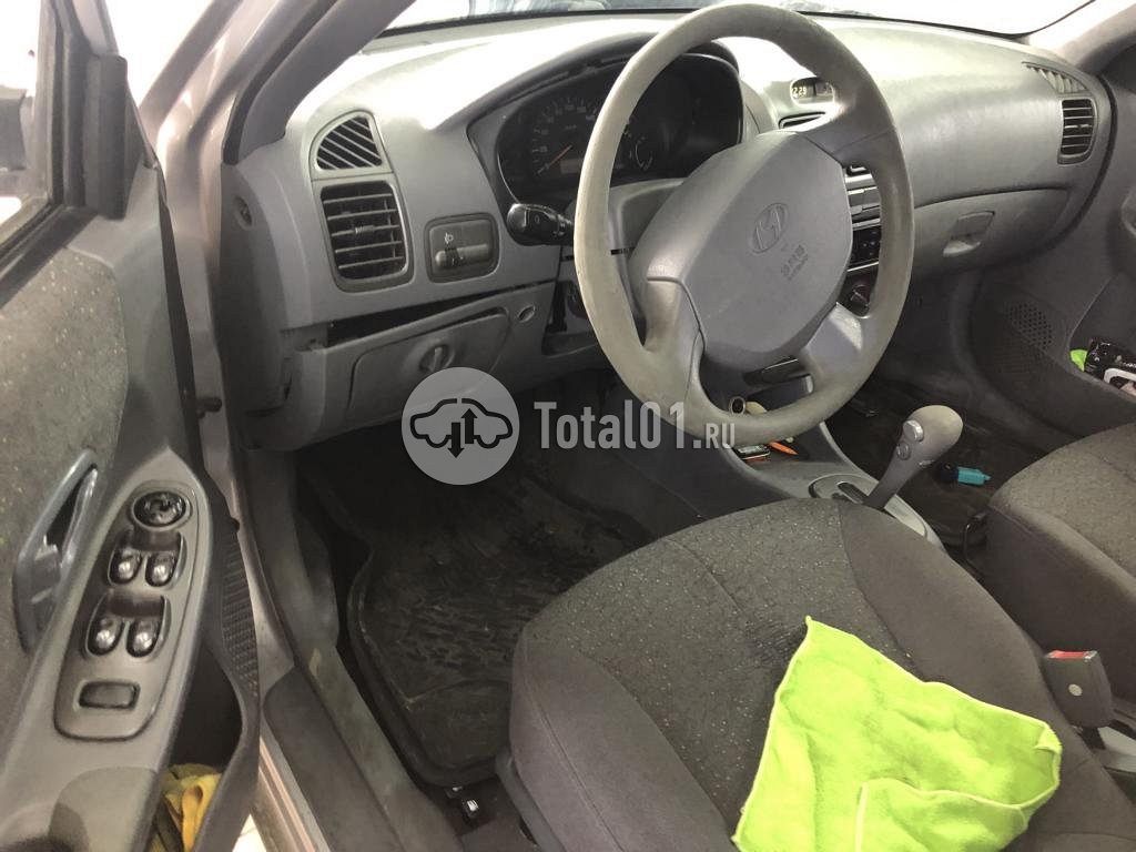 Фото Hyundai Accent 20