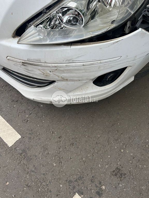 Фото Peugeot 408 12