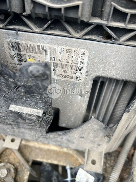 Фото Peugeot 408 32
