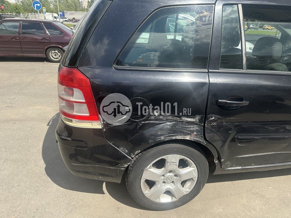 Фото Opel Zafira 10
