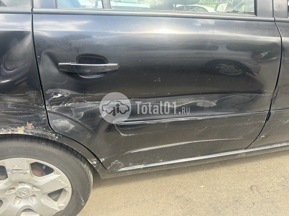 Фото Opel Zafira 16