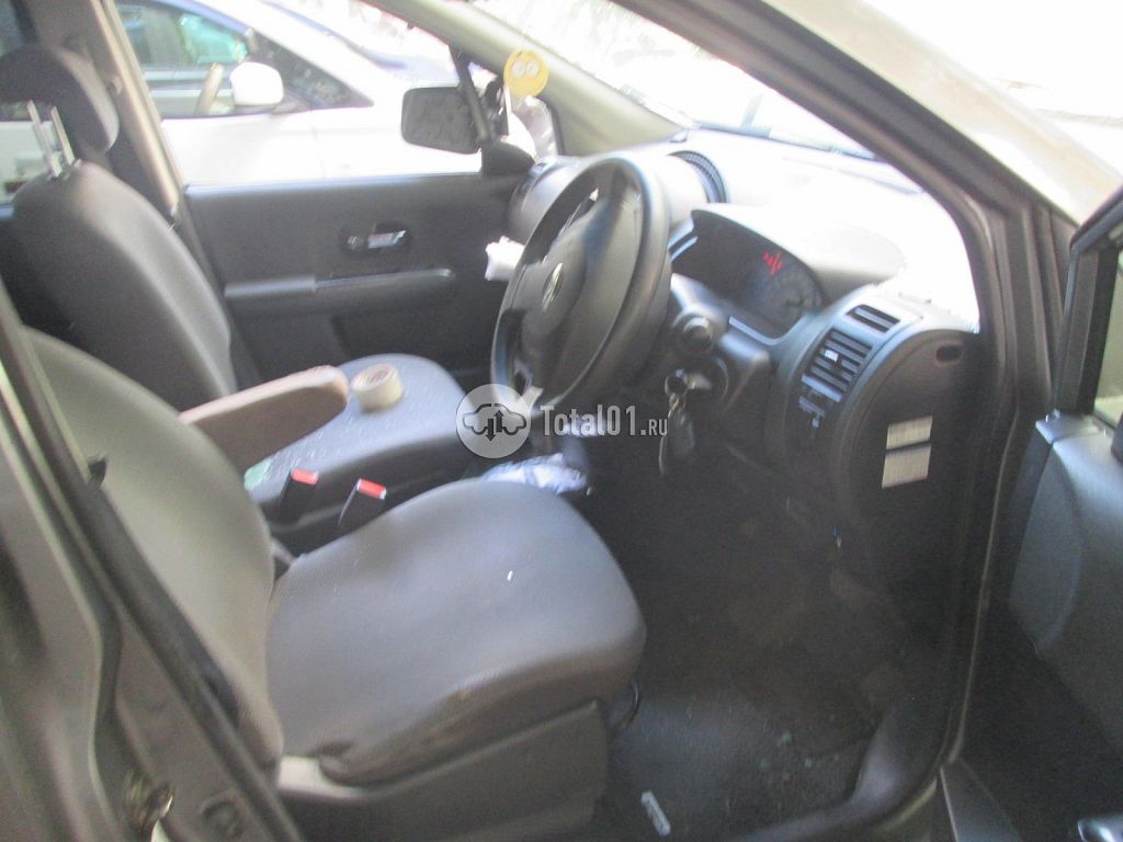 Фото Nissan Lafesta 36