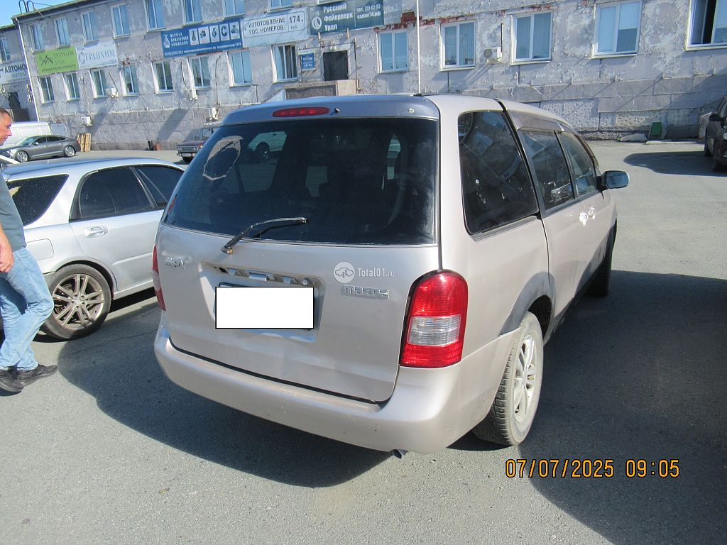 Фото Mazda MPV 8