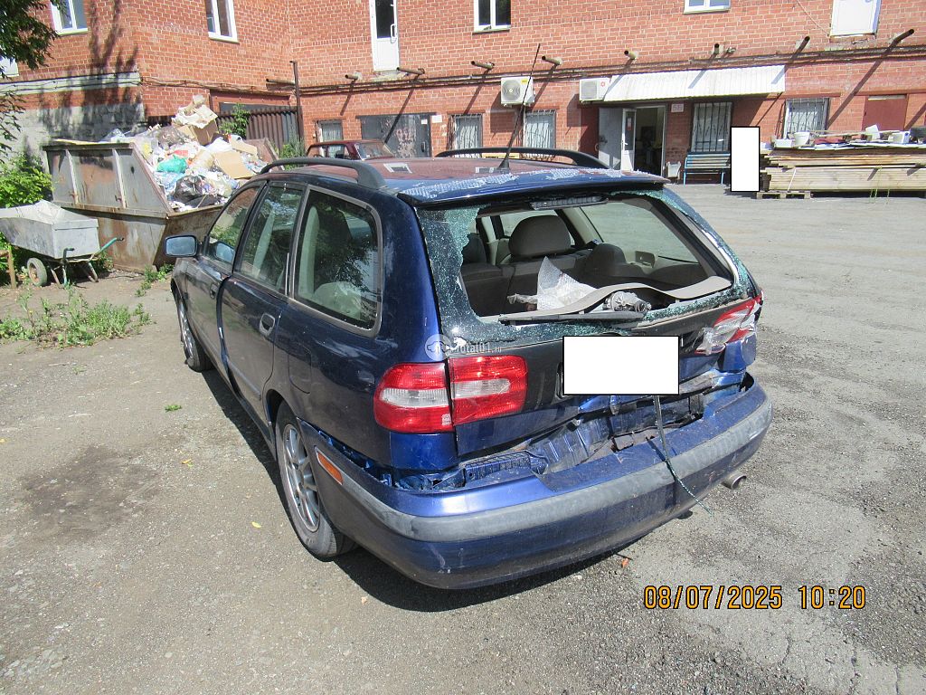 Фото Volvo V40 2