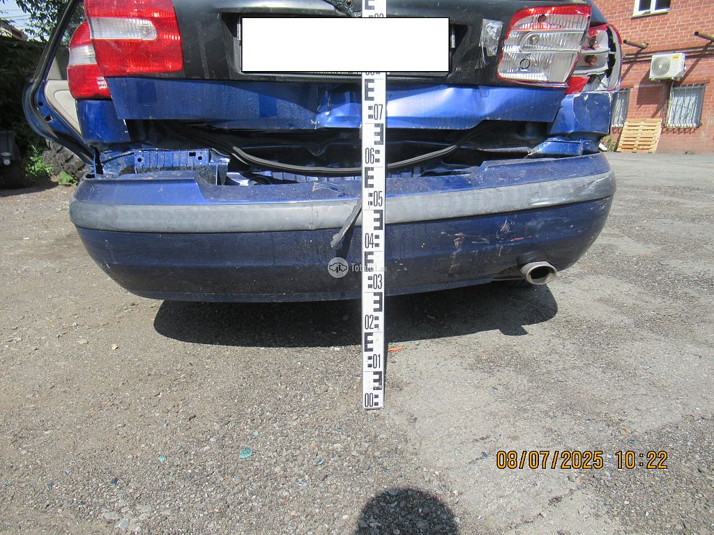 Фото Volvo V40 14