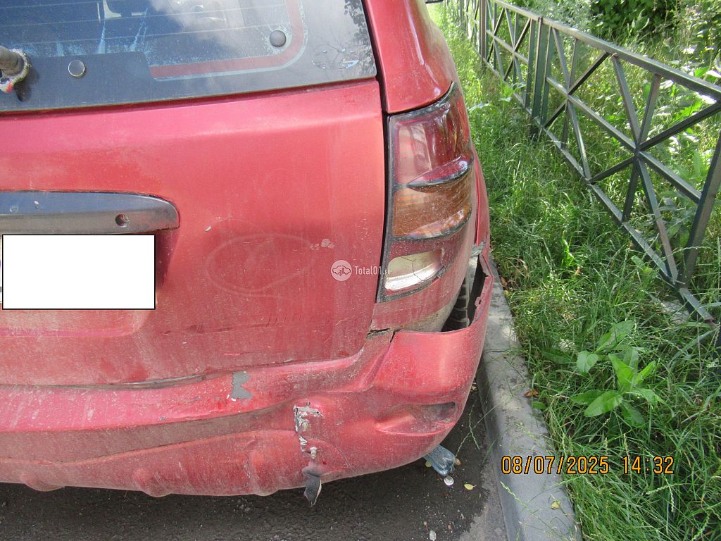 Фото Pontiac Vibe 16