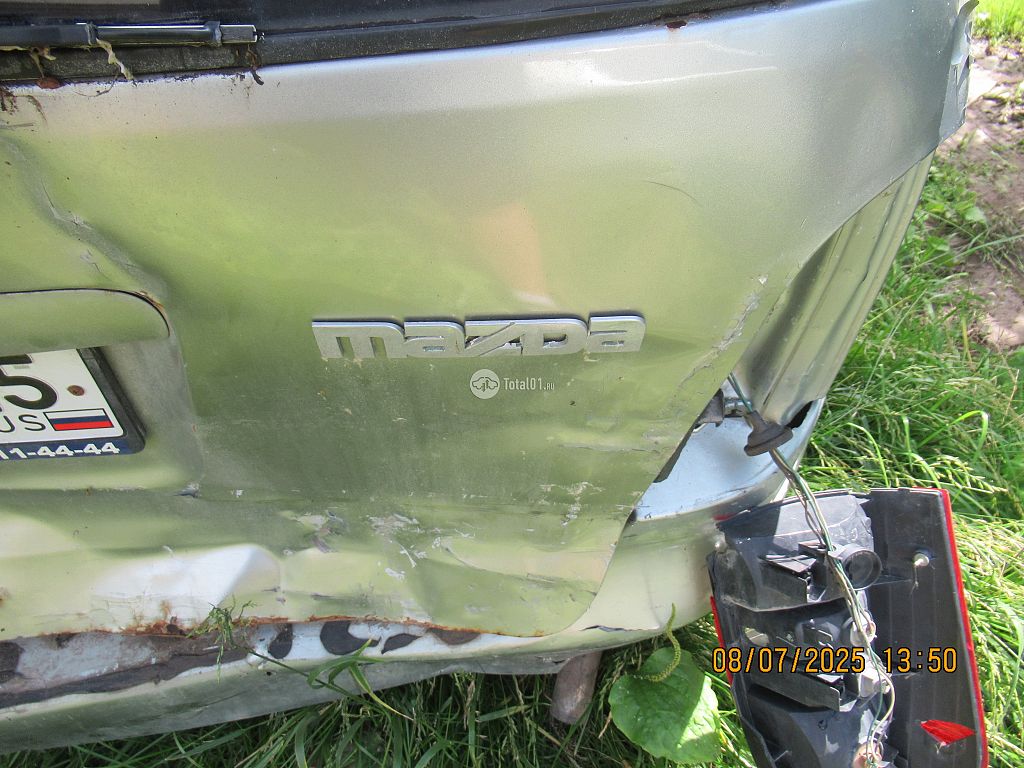 Фото Mazda MPV 38