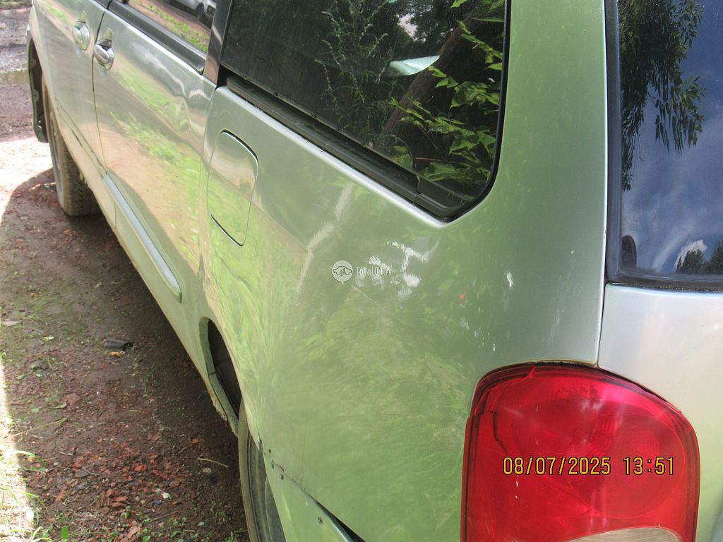 Фото Mazda MPV 54