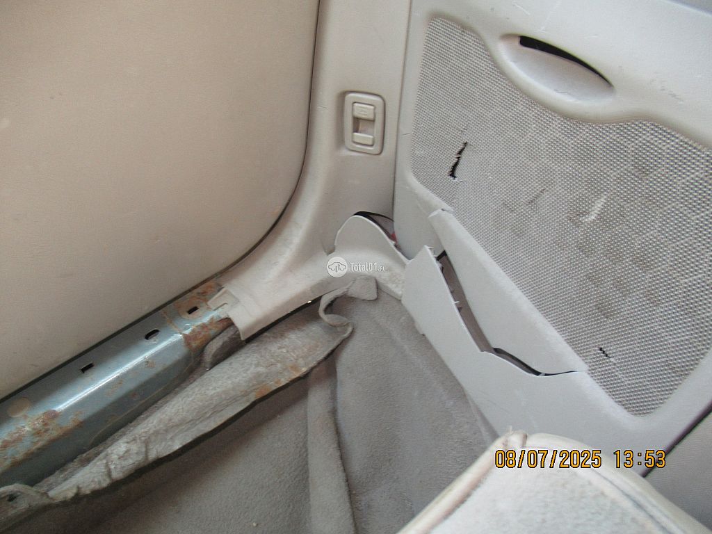 Фото Mazda MPV 64
