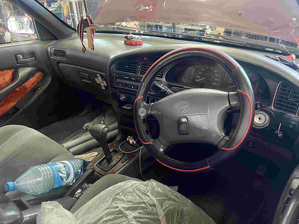 Фото Toyota Scepter 102