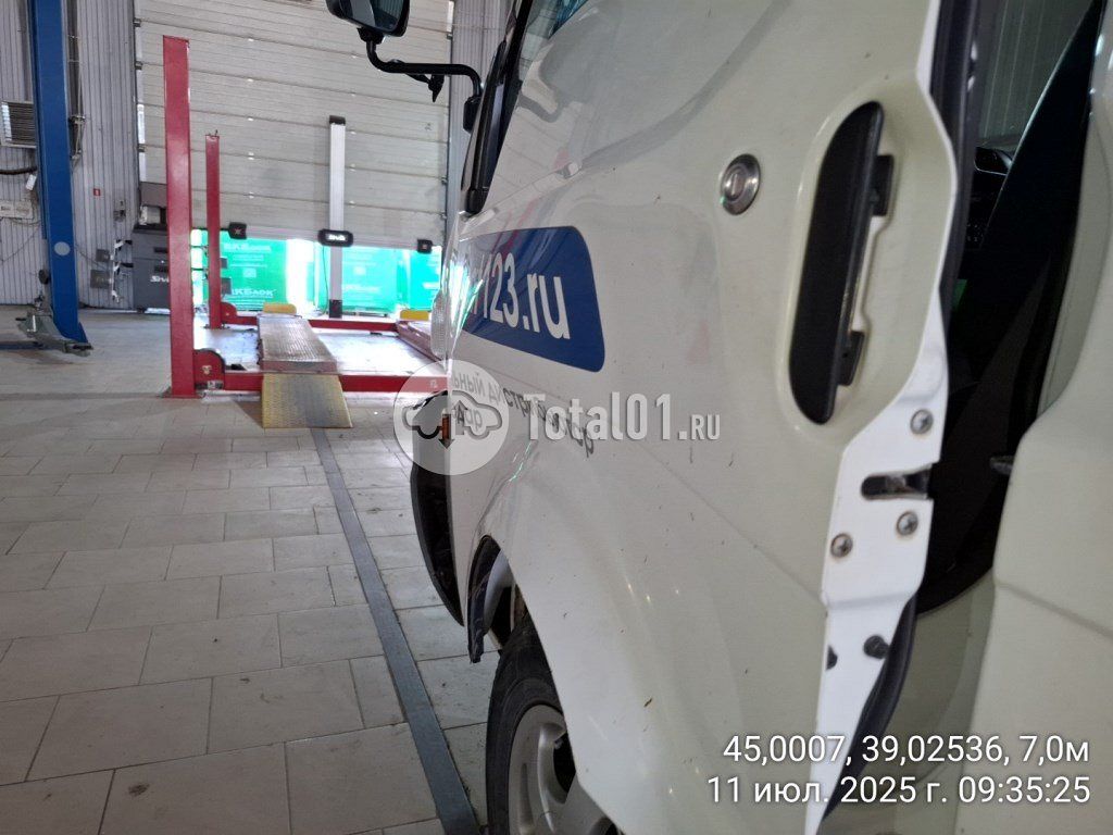 Фото Mazda Bongo 40