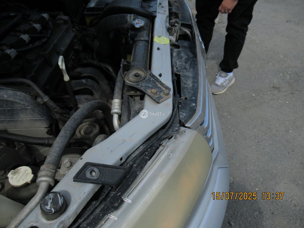 Фото Mitsubishi Chariot Grandis 102