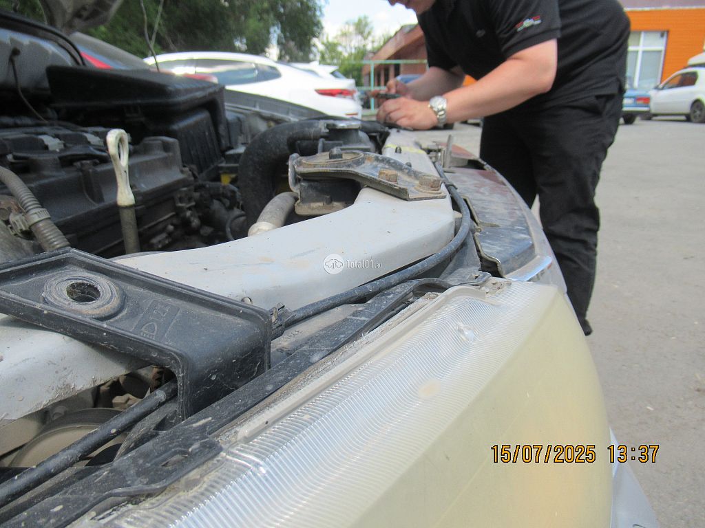 Фото Mitsubishi Chariot Grandis 106
