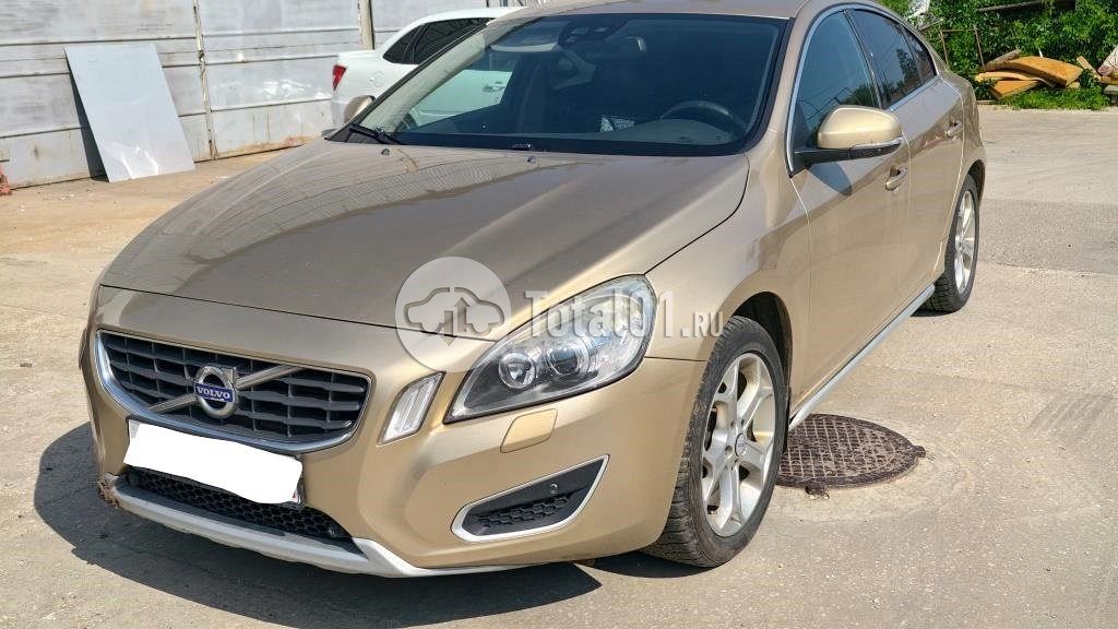 Фото Volvo S60 4