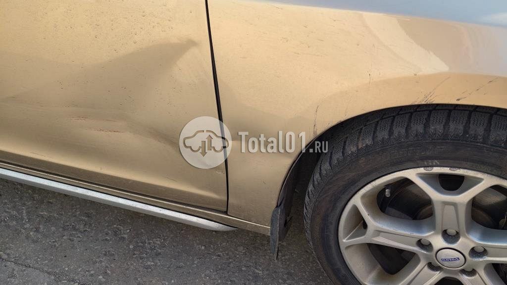 Фото Volvo S60 14