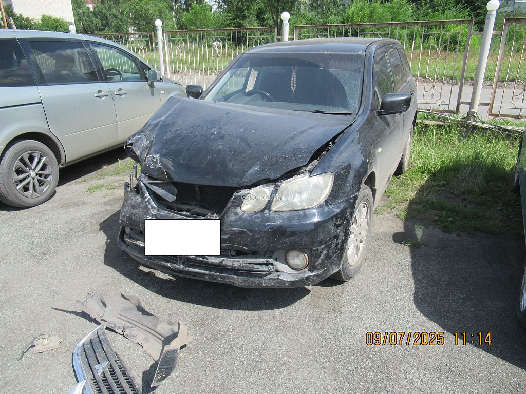 Фото Mitsubishi Airtrek 4