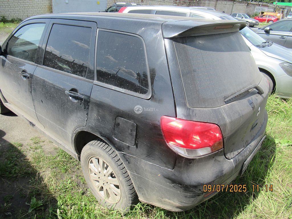 Фото Mitsubishi Airtrek 6