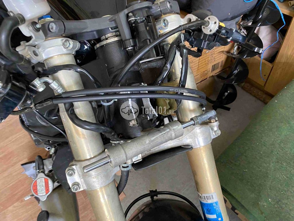Фото Suzuki GSX-R600 22