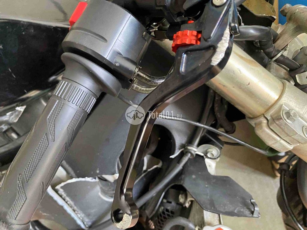 Фото Suzuki GSX-R600 32
