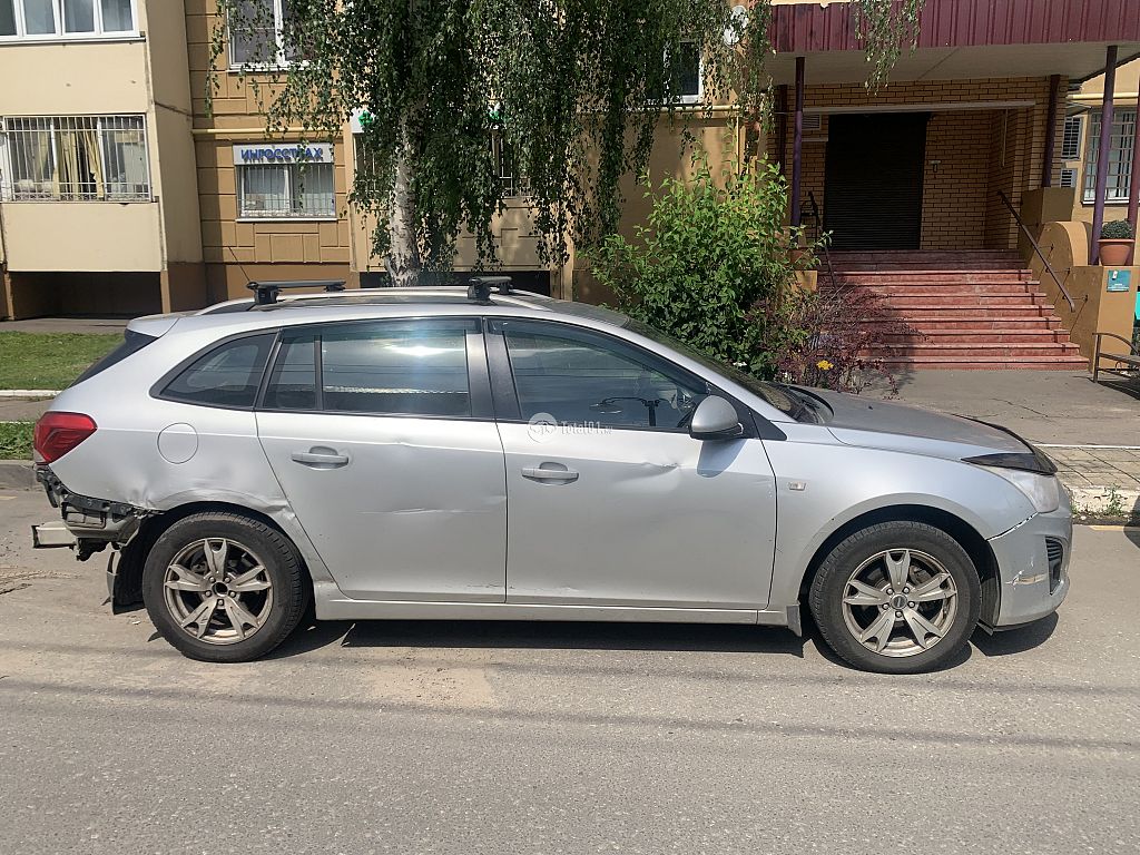 Фото Chevrolet Cruze 12