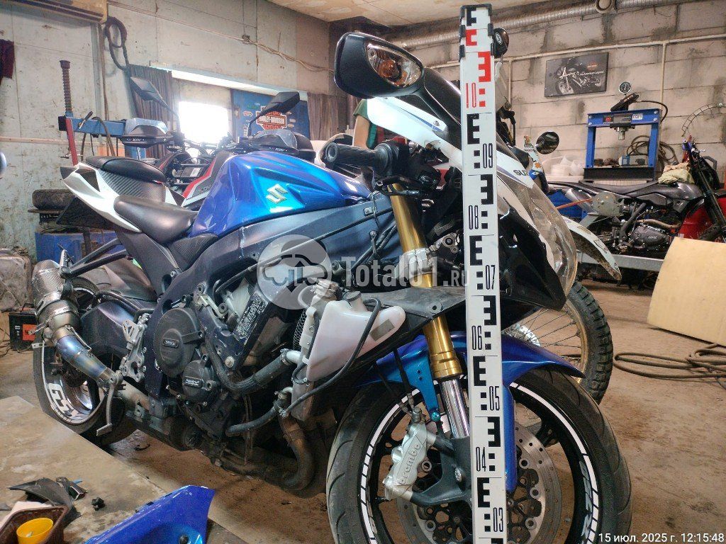 Фото Suzuki GSX-R600 12