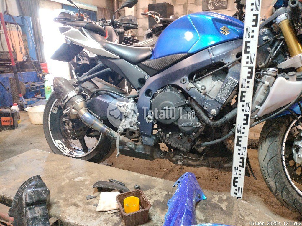 Фото Suzuki GSX-R600 14