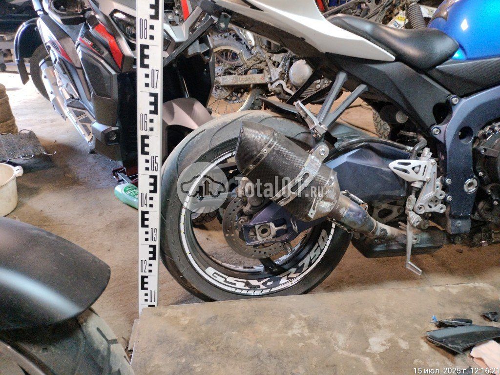 Фото Suzuki GSX-R600 18