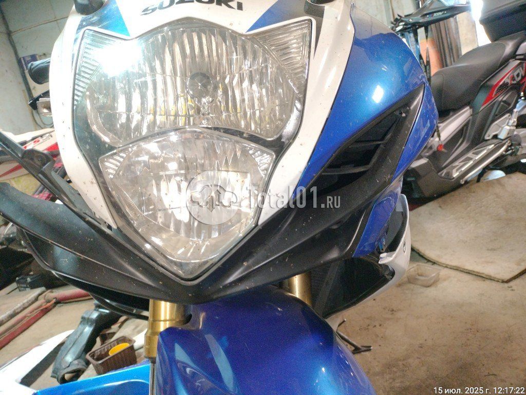 Фото Suzuki GSX-R600 24