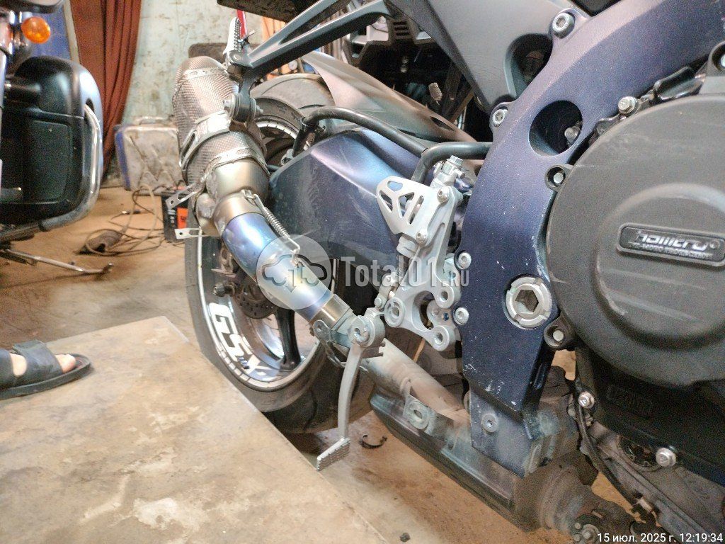 Фото Suzuki GSX-R600 30