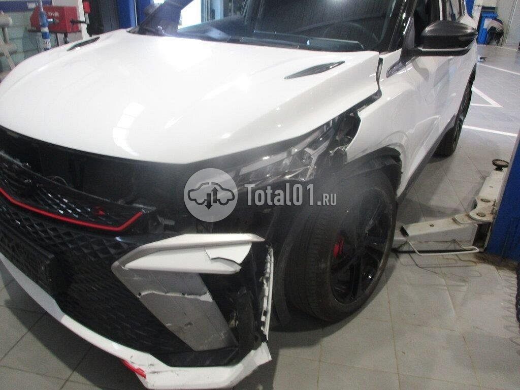 Фото Geely Coolray 160
