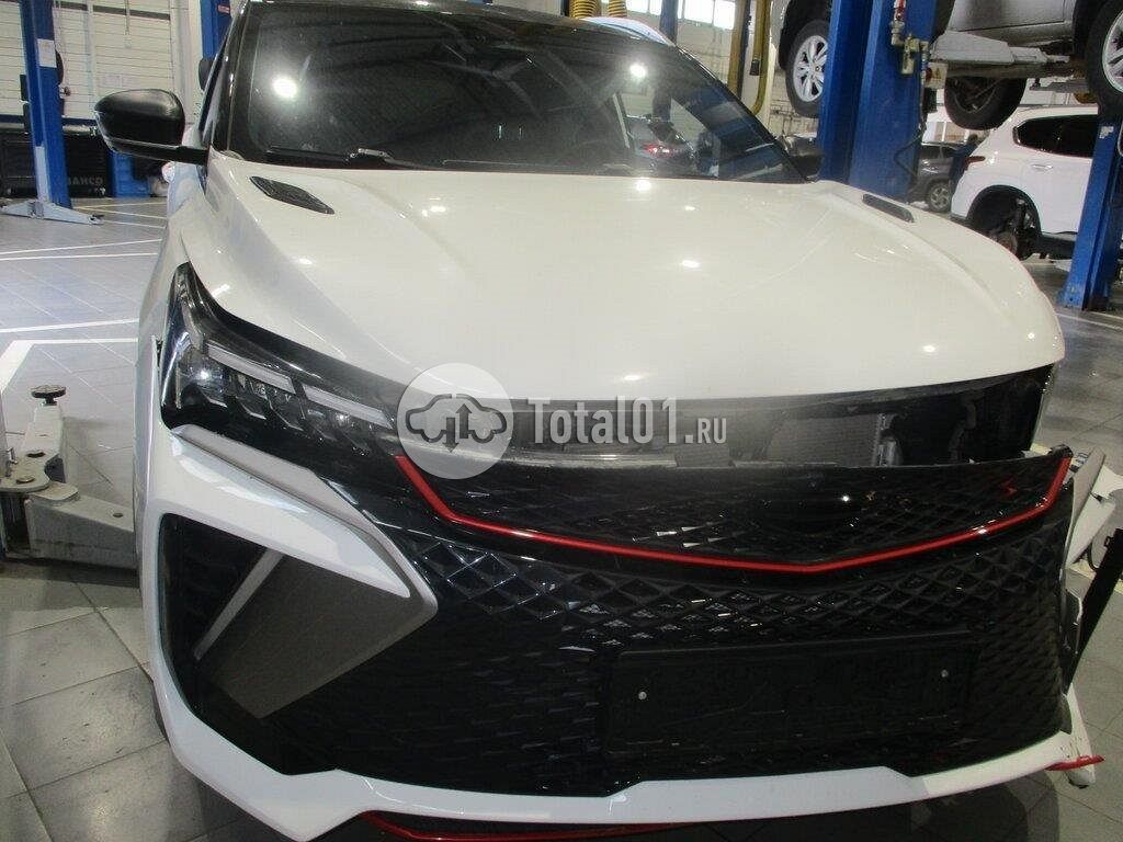 Фото Geely Coolray 182