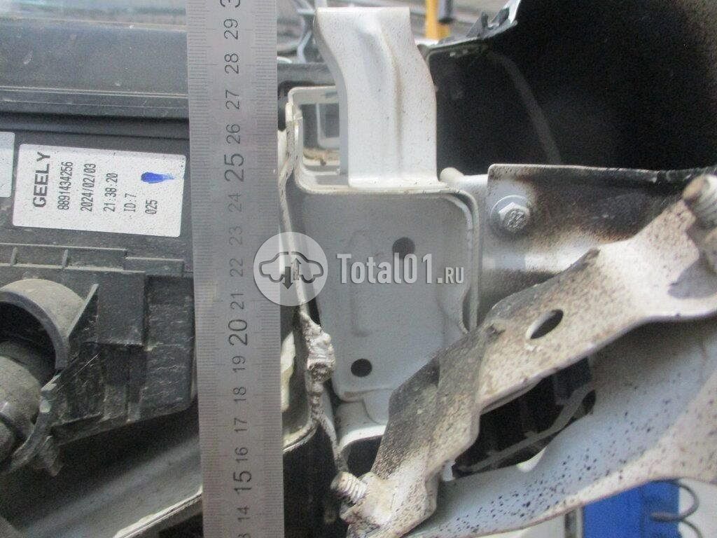 Фото Geely Coolray 370