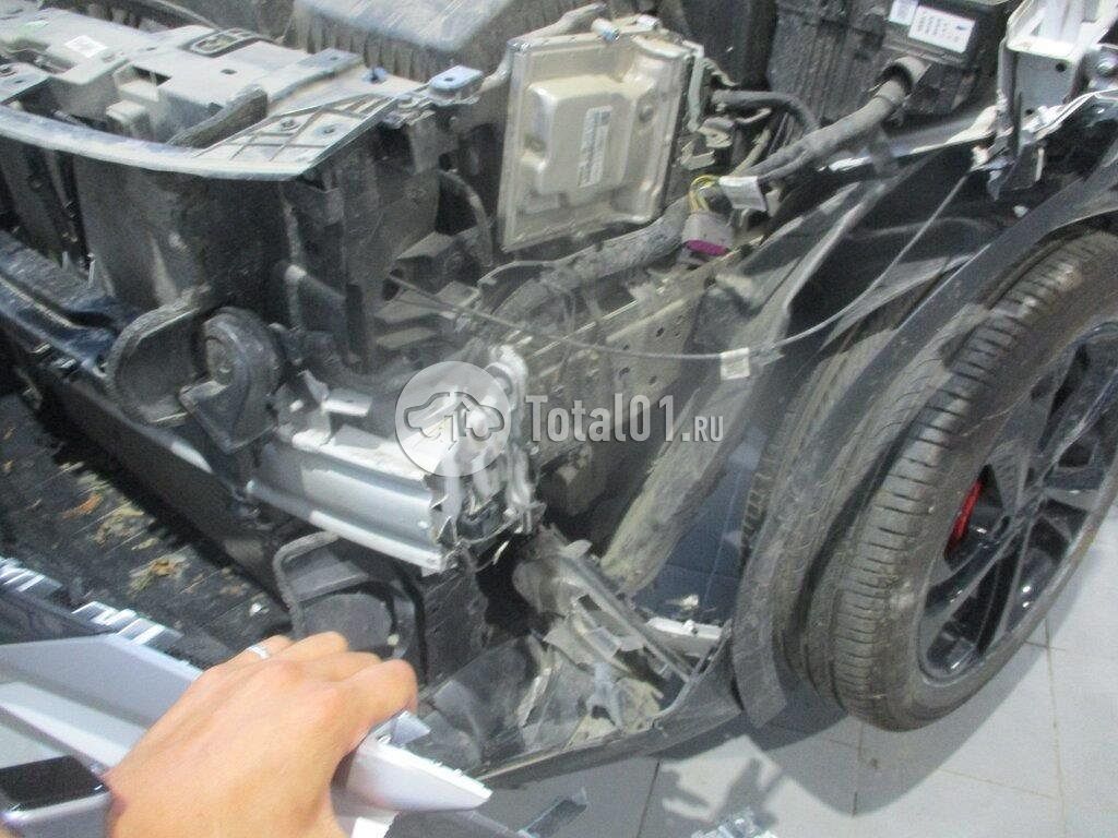 Фото Geely Coolray 512