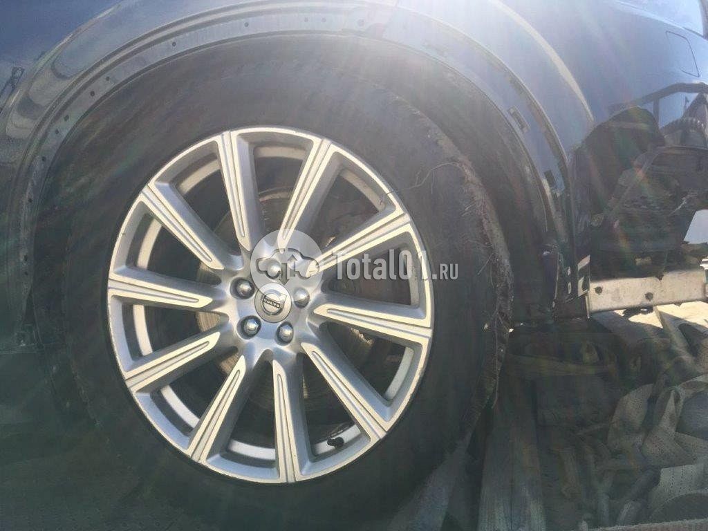 Фото Volvo XC90 48