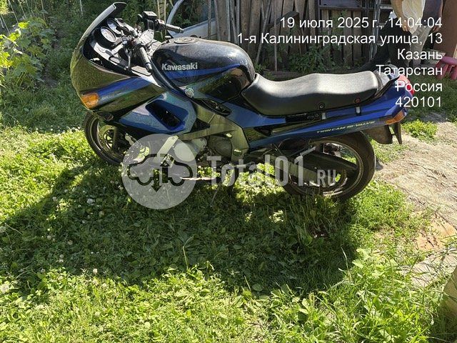 Фото Kawasaki ZZR400-1 12