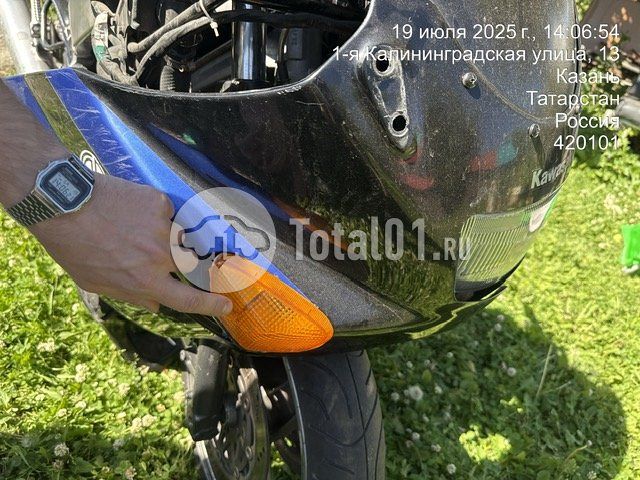 Фото Kawasaki ZZR400-1 46