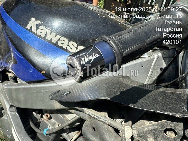 Фото Kawasaki ZZR400-1 62