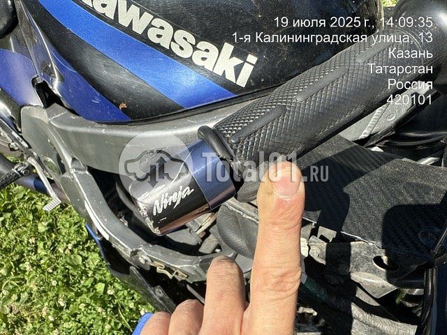 Фото Kawasaki ZZR400-1 64