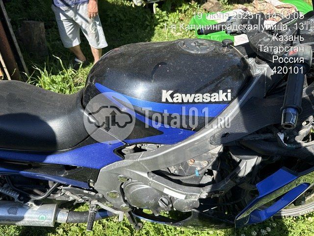 Фото Kawasaki ZZR400-1 72