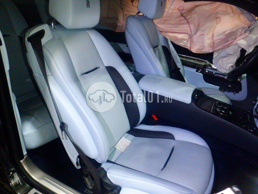 Фото Rolls-Royce Wraith 22